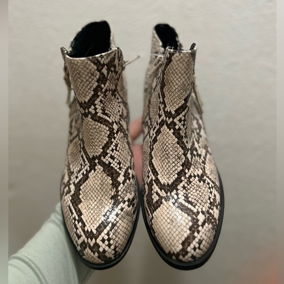 Arizona Jean Company Shoes - (NWOB) Arizone Jean Co  snake skin booties size 6